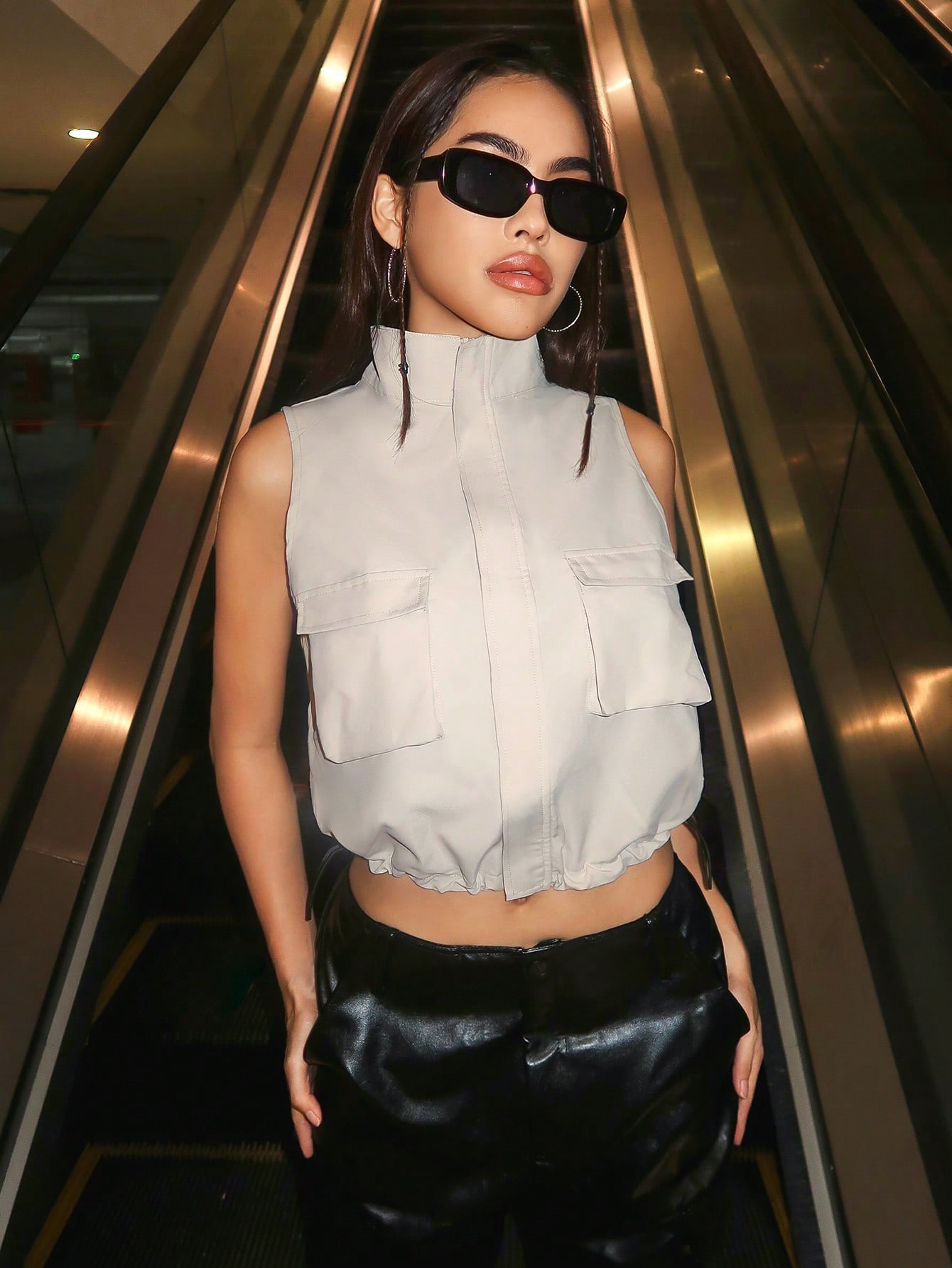 Flap Pocket Drawstring Hem Crop Vest Jacket
